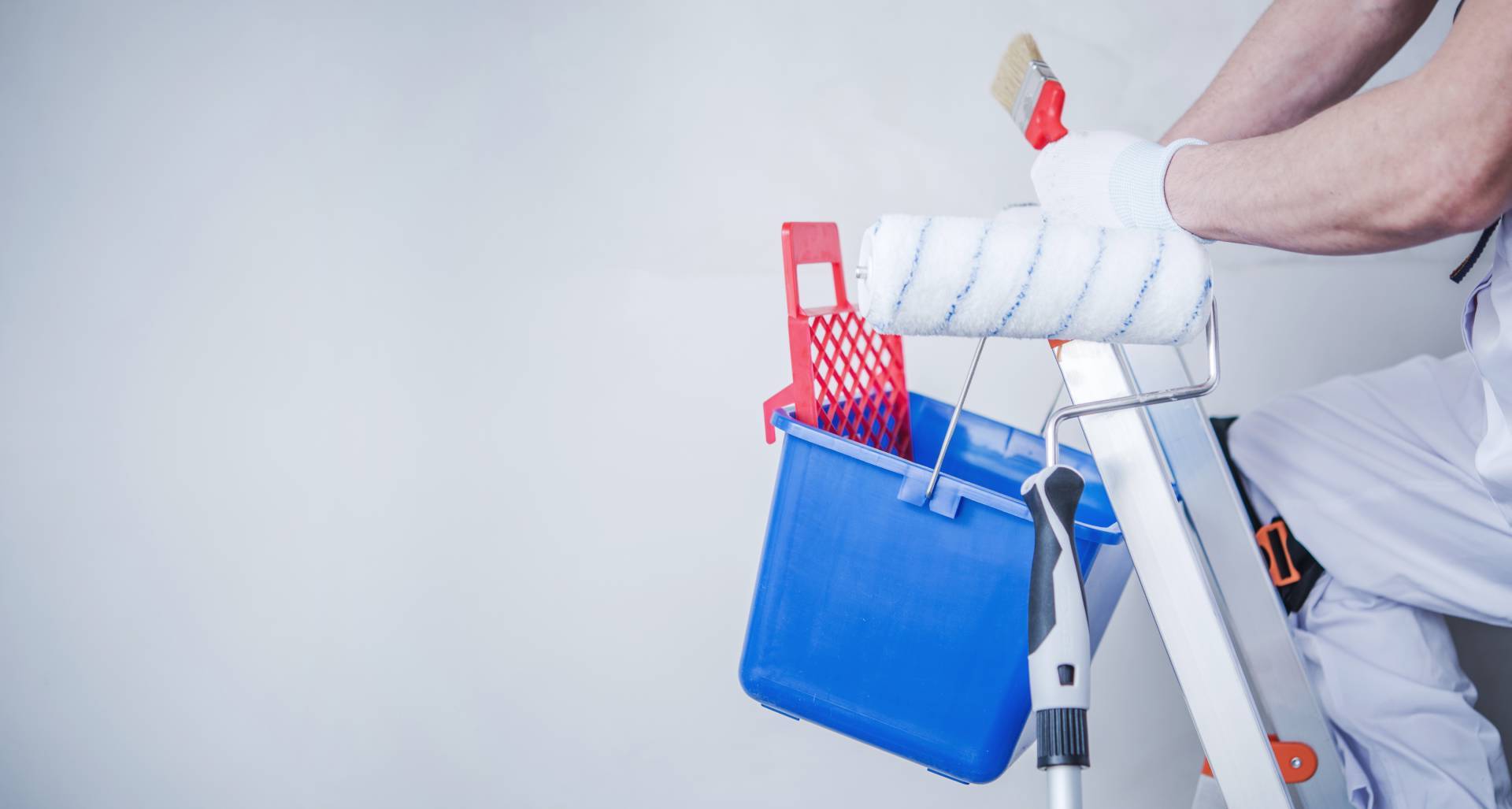 room-painter-on-a-ladder-and-his-tools-2022-12-16-11-47-27-utc_2